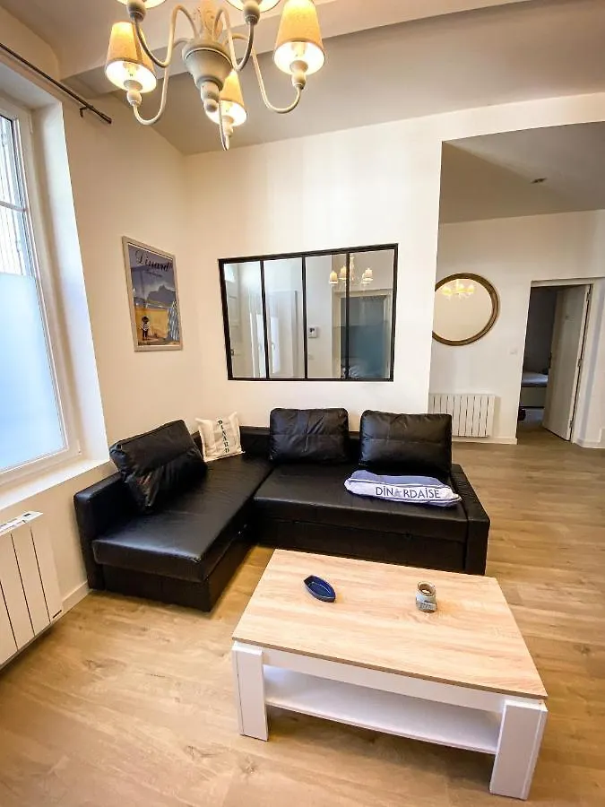 Apt Bord De Mer, Hypercentre Dinard, Parking Prive