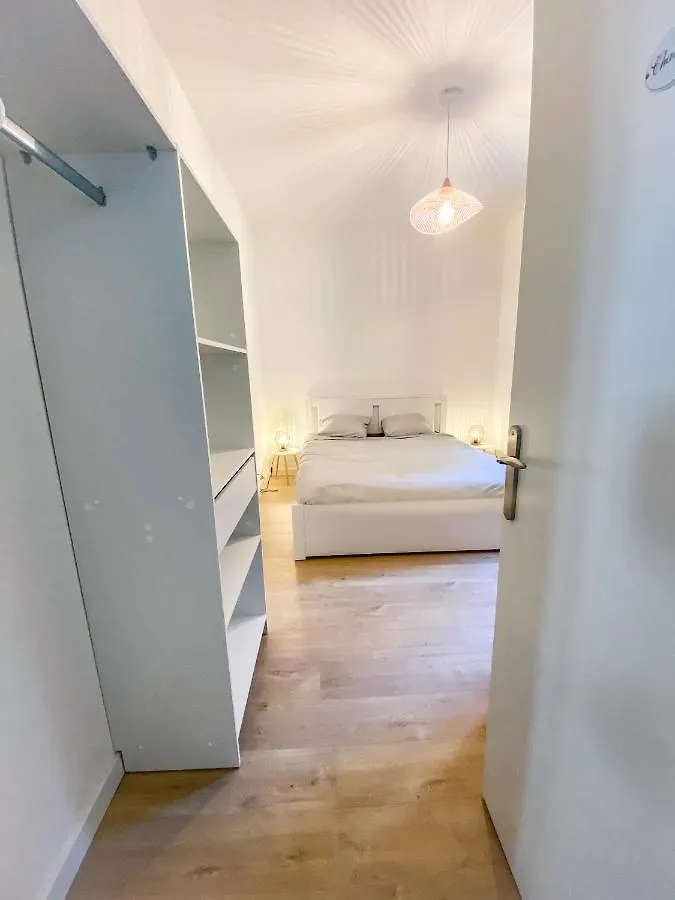 Apt Bord De Mer, Hypercentre Dinard, Parking Prive